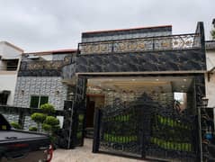 12 Marla Fully Renovated 5 bed House available for rent in Askari 10 Lahore