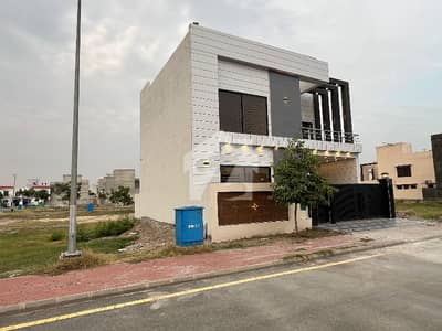 بحریہ آرچرڈ لاہور میں 4 کمروں کا 6 مرلہ مکان 85.0 ہزار میں کرایہ پر دستیاب ہے۔