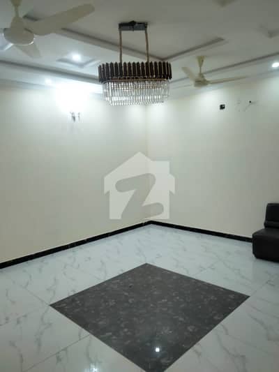 10 Mrla Lower Portion For Rent