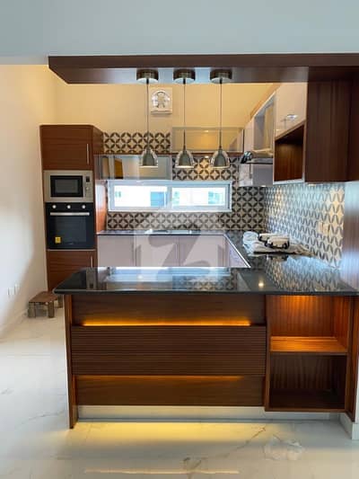 10 Marla Well Maintained House Available For Sale Just 1 Mnt Drive From The Main Gate!