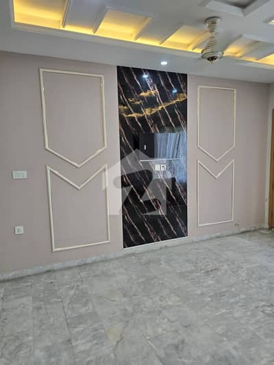 ٹاپ سٹی 1 اسلام آباد میں 6 کمروں کا 1 کنال مکان 1.8 لاکھ میں کرایہ پر دستیاب ہے۔