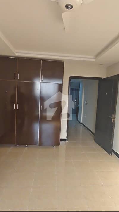 one bed apartment available for sale on investor rate bahria enclave Islamabad