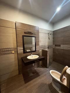 250yds BUNGLOW FOR SALE IN PHASE VI 250yds BUNGLOW FOR SALE IN PHASE VI
