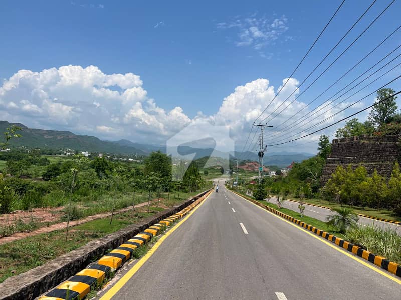 Premier Immediate Possession Plot 2,500 Square Yards Premier Immediate Possession Plot 2,500 Square Yards