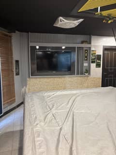5 Kanal Fully non furnishedLuxury Farmhouse For Rent Gulberg Greens, Islamabad Experience Premium Living In This Beautifully Designed 5 Kanal Fully Furnished Luxury Farmhouse, Located In The Peaceful And Prestigious Community Of Gulberg Greens, Islamabad.