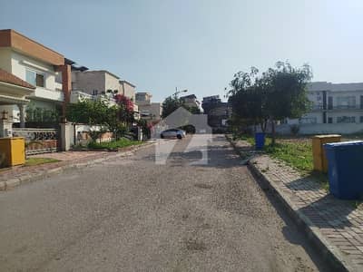 Bahria Enclave Islamabad Sector C One Kanal Corner Top Location plot For Sale Close to Main Gate Bahria Enclave Islamabad Sector C One Kanal Corner Top Location plot For Sale Close to Main Gate