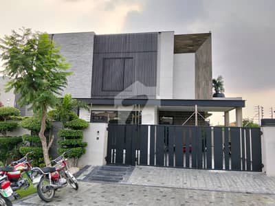 Luxurious 1-Kanal Modern Home in Park View City | Near Commercial & Exceptionally Priced