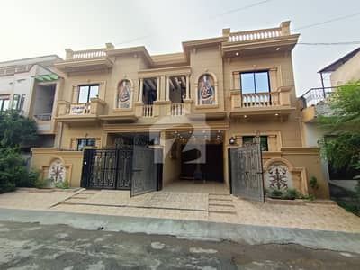 جوہر ٹاؤن لاہور میں 5 کمروں کا 5 مرلہ مکان 3.6 کروڑ میں برائے فروخت۔