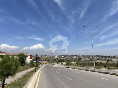 عمارکینیان ویوز اسلام آباد میں 8 مرلہ کمرشل پلاٹ 5.45 کروڑ میں برائے فروخت۔ عمارکینیان ویوز اسلام آباد میں 8 مرلہ کمرشل پلاٹ 5.45 کروڑ میں برائے فروخت۔