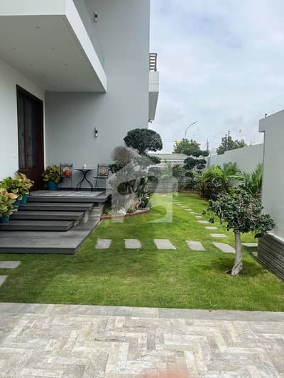 700 Yard Slightly Used Bungalow For Sale