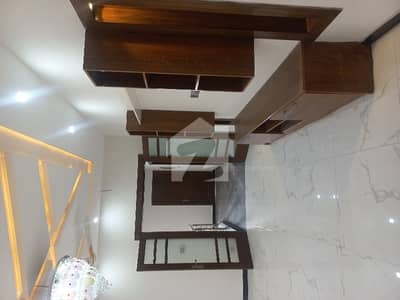 کمرشل مارکیٹ راولپنڈی میں 2 کمروں کا 0 مرلہ فلیٹ 25.0 ہزار میں برائے فروخت۔