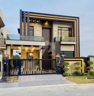 SPECIOUS & LUXURY 10 MARLA HOUSE FOR SALE IN AT TOP LOCATION IN DHA PHASE 4 SPECIOUS & LUXURY 10 MARLA HOUSE FOR SALE IN AT TOP LOCATION IN DHA PHASE 4