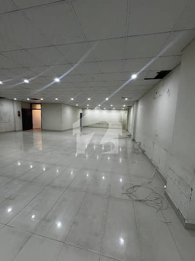 مری روڈ راولپنڈی میں 9 مرلہ Studio دفتر 2.0 لاکھ میں کرایہ پر دستیاب ہے۔
