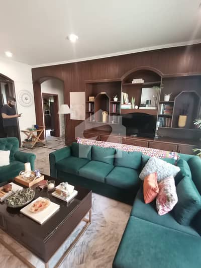 1 KANAL UPPER PORTON AVAILABLE FOR RENT IN DHA PHASE 1 ,