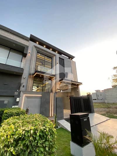 Beautiful & Spacious 5 Marla House for Rent in DHA 9 Town