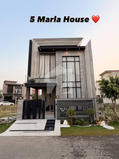 Beautiful & Spacious 5 Marla House for Rent in DHA 9 Town