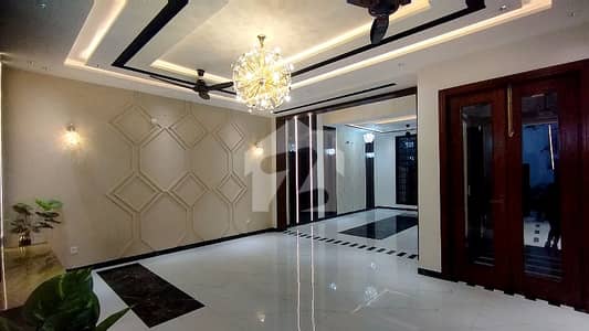 Highly-Coveted 10 Marla House Is Available In LDA Avenue For Sale