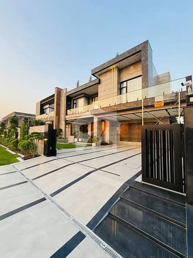 2 KANAL HOUSE FULL FURNISHED FULL BASEMENT WITH SWIMMING POOL FOR SALE IN DHA PHASE 6