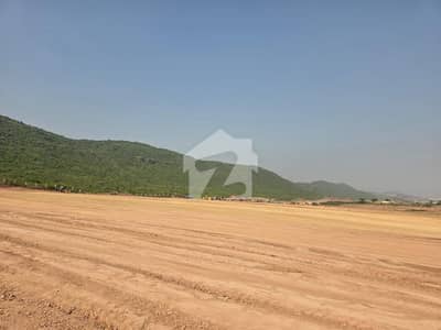 مارگلہ انکلیو مارگلہ ایونیو,اسلام آباد میں 10 مرلہ رہائشی پلاٹ 3.3 کروڑ میں برائے فروخت۔