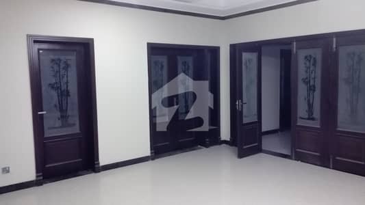 1 Kanal Full Lower Ground Portion for Rent