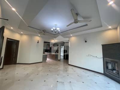 ڈی ایچ اے فیز 4 ڈیفنس (ڈی ایچ اے),لاہور میں 3 کمروں کا 1 کنال بالائی پورشن 1.2 لاکھ میں کرایہ پر دستیاب ہے۔ ڈی ایچ اے فیز 4 ڈیفنس (ڈی ایچ اے),لاہور میں 3 کمروں کا 1 کنال بالائی پورشن 1.2 لاکھ میں کرایہ پر دستیاب ہے۔