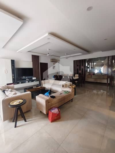 500 Yard Bungalow For Rent in Phase 8 500 Yard Bungalow For Rent in Phase 8