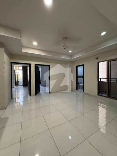 2 Bed Corner Appartment on 4th Floor
