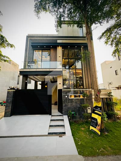 5 MARLA BRAND NEW HOUSE AVALIBLE FOR RENT DHA LAHORE PHASE 9 TOWN