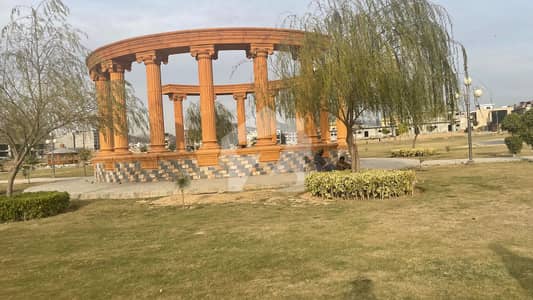 فیصل مارگلہ سٹی بی ۔ 17,اسلام آباد میں 1 کنال رہائشی پلاٹ 2.3 کروڑ میں برائے فروخت۔ فیصل مارگلہ سٹی بی ۔ 17,اسلام آباد میں 1 کنال رہائشی پلاٹ 2.3 کروڑ میں برائے فروخت۔