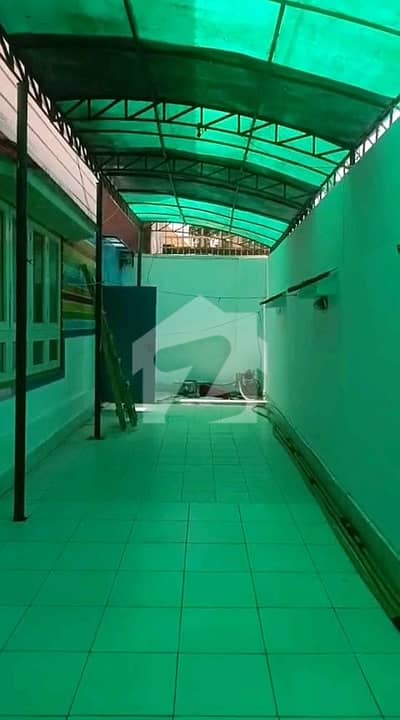 400 Sq Yds Commercial Ground Floor Portion For Rent - Khalid Bin Waleed Road Option 2: Corner Bunga