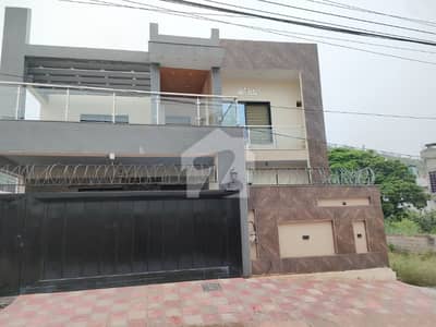 بنی گالہ اسلام آباد میں 3 کمروں کا 10 مرلہ مکان 4.25 کروڑ میں برائے فروخت۔