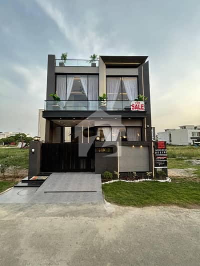 5 MARLA ULTRA MODREN HOUSE AVALIBLE FOR SALE PHASE 9 TOWN DHA LAHORE