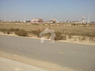 ڈی ایچ اے فیز9 پریزم - بلاک ایم ڈی ایچ اے فیز9 پریزم,ڈی ایچ اے ڈیفینس,لاہور میں 1 کنال رہائشی پلاٹ 2.55 کروڑ میں برائے فروخت۔ ڈی ایچ اے فیز9 پریزم - بلاک ایم ڈی ایچ اے فیز9 پریزم,ڈی ایچ اے ڈیفینس,لاہور میں 1 کنال رہائشی پلاٹ 2.55 کروڑ میں برائے فروخت۔
