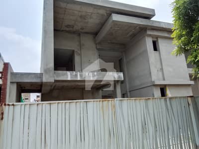 کیولری گراؤنڈ لاہور میں 5 کمروں کا 1 کنال مکان 16.5 کروڑ میں برائے فروخت۔