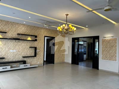 09 MARLA ELEGANT AND FULLY MAINTAINED SUPER HOT LOCATED BUNGALOWS LOWER PORTION IS AVAILABLE IN THE BEST BLOCK OF DHA LAHORE.