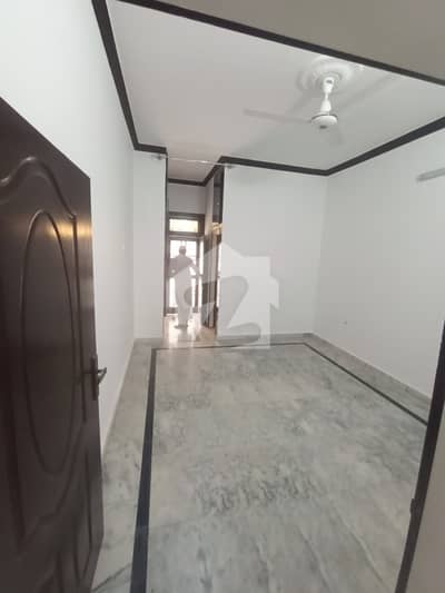 Lower Portion For Rent 6 Marla Water And Electricity