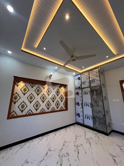 G-11 house for sale 30x60 G-11 house for sale 30x60