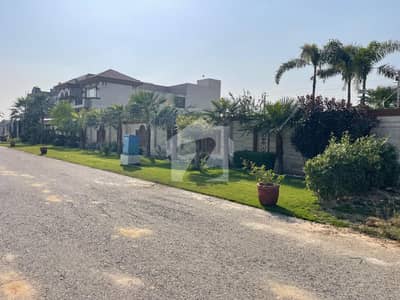 S Block 1 kanal Plot Builder Location Available for Sale S Block 1 kanal Plot Builder Location Available for Sale