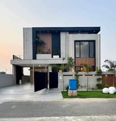 BRAND NEW ONE KANAL LUXURY MODERN DESIGN HOUSE In DHA Phase 6 AC Install.