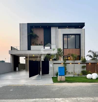 BRAND NEW ONE KANAL LUXURY MODERN DESIGN HOUSE In DHA Phase 6 AC Install.