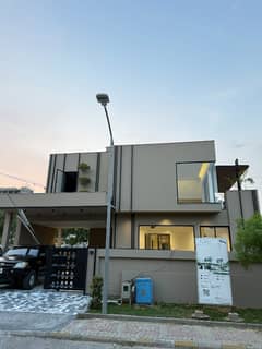 Premiun Designer House Available For Sale