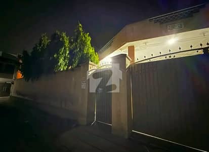 Corner 14 Marla House In Central Katchehry Road For sale