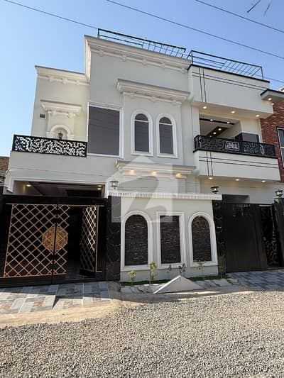 Get This Amazing Prime Location 4 Marla House Available In Green Cottages