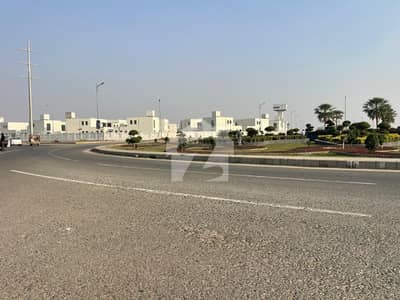 ڈی ایچ اے فیز9 پریزم - کمرشل زون 2 ڈی ایچ اے فیز9 پریزم,ڈی ایچ اے ڈیفینس,لاہور میں 4 مرلہ کمرشل پلاٹ 6.2 کروڑ میں برائے فروخت۔