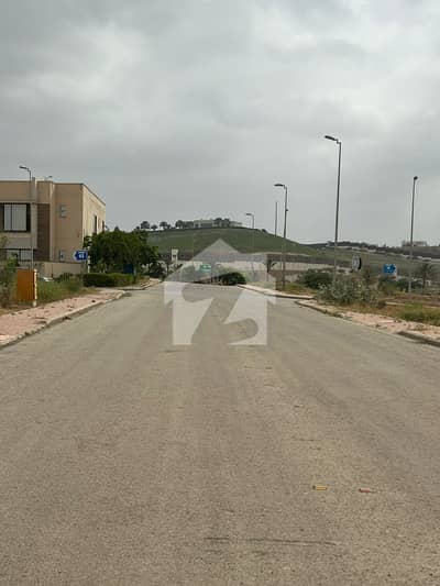 272 Yards Plot On Road 2 Jinnah Back Heighted Location Available In P16