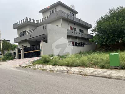 Top Height Solid and Level Land, Sunfacing Plot for sale. Dem 1.99 Cr