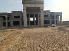 Prime Location 7000 Square Yards Farm House Available In Bahria Town - Precinct 18 For sale