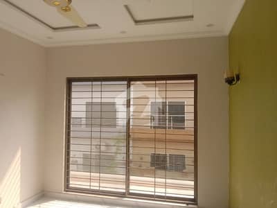 5.5 Marla Brand New House For Rent