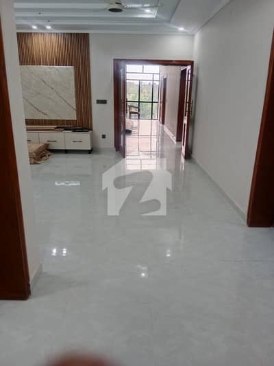 1 Kanal Full House For Rent 7 Bedrooms 15 KW Solar Wide Street