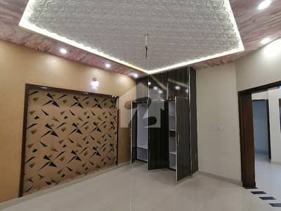 House Of 7 Marla Is Available In Contemporary Neighborhood Of Gulshan-e-Ravi